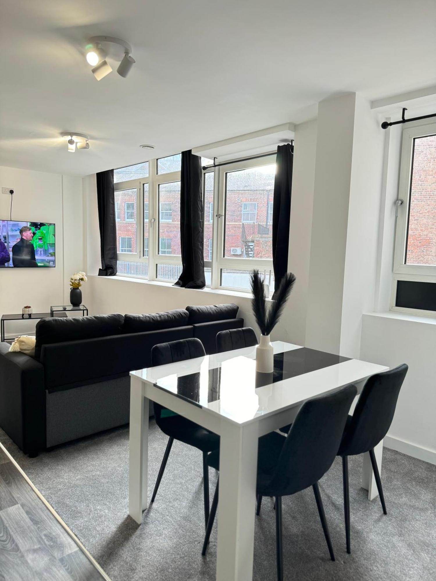 Stylish Retreat, Heart Of The Action, Netflix *